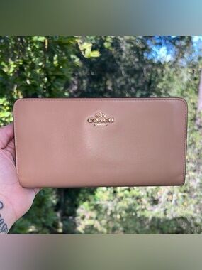 COACH Slim Wallet Smooth Calf Leather Nude w Gold Hardware AUTHENTIC